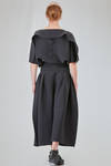 hip-lenght t-shirt, wide and narrower at the bottom, in elastic recycled polyester and nylon knit - CFCL 