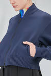 cardigan a giacca corta e asciutta, in maglia rib di poliestere riciclato, nylon e poliuretano - CFCL 