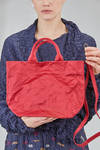 cubic shopper bag in crinkled cotton satin with metal core - ZILLA 