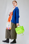 cubic shopper bag in crinkled cotton satin with metal core - ZILLA 