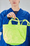 cubic shopper bag in crinkled cotton satin with metal core - ZILLA 