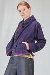 blouson al fianco, ampio, in denim di cotone sovratinto e 'macchiato' - KIMONORAIN 