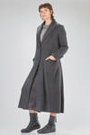 cappotto lungo e sfiancato in panno a pelliccia rasata di cachemire - AVANT TOI 