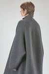 cappotto sotto al ginocchio, ampio, in maglia double di lana, yak, nylon e elastan melange - BOBOUTIC 
