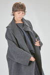 cappotto sotto al ginocchio, ampio, in maglia double di lana, yak, nylon e elastan melange - BOBOUTIC 