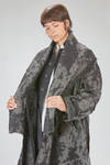 cappotto lungo e ampio in spinato con macchie devoré di lana vergine, alpaca, mohair, poliammide, lana e fettuccia in cotone - FORME D' EXPRESSION 