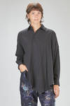 long, wide and asymmetric shirt, in washed and embossed cotton and elastane seersucker - FORME D' EXPRESSION 