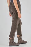 pantalone con gamba conformata in velluto a costine sottili verticali di cotone ed elastan - KRISTENSEN DU NORD 