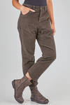 pantalone con gamba conformata in velluto a costine sottili verticali di cotone ed elastan - KRISTENSEN DU NORD 