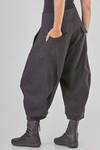 short and wide trousers in linen and wool twill - RUNDHOLZ 