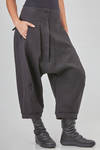 short and wide trousers in linen and wool twill - RUNDHOLZ 