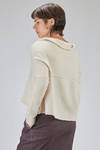 short and wide sweater in cashmere knit and sable yarn - RUNDHOLZ 