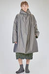 over the knee coat, wide and flared, in iridescent padded polyester satin - SHU MORIYAMA 