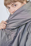 over the knee coat, wide and flared, in iridescent padded polyester satin - SHU MORIYAMA 