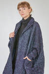 under the knee overcoat, wide, in horizontal polyester froissé - SHU MORIYAMA 
