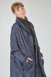 under the knee overcoat, wide, in horizontal polyester froissé - SHU MORIYAMA 