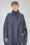 under the knee overcoat, wide, in horizontal polyester froissé - SHU MORIYAMA 