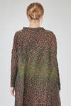 long, wide and flared dress in horizontal polyester froissé - SHU MORIYAMA 