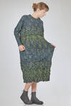 longuette dress, wide, in crinkled polyester froissé - SHU MORIYAMA 