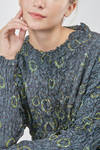 longuette dress, wide, in crinkled polyester froissé - SHU MORIYAMA 