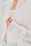 cardigan al fianco, ampio e asimmetrico, in maglia garzata di lino - ISABEL BENENATO 