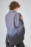 long and slim fit jacket, of tye-and-dye organic cotton and hemp denim - ATELIER SUPPAN 