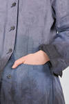 long and slim fit jacket, of tye-and-dye organic cotton and hemp denim - ATELIER SUPPAN 