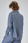 giacca al fianco, ampia, in denim leggerissimo di cotone lavato - MANUELLE GUIBAL 
