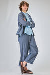 giacca al fianco, ampia, in denim leggerissimo di cotone lavato - MANUELLE GUIBAL 